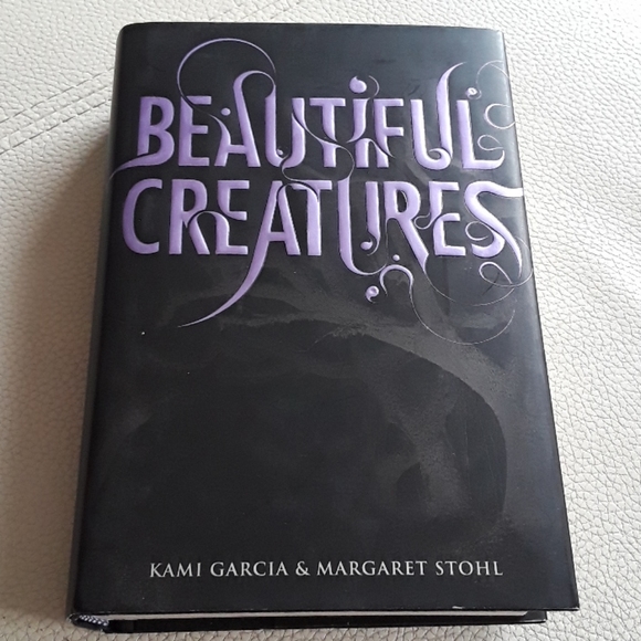 🔥HOT🔥Beautiful Creatures Hardcover New! - Picture 1 of 4